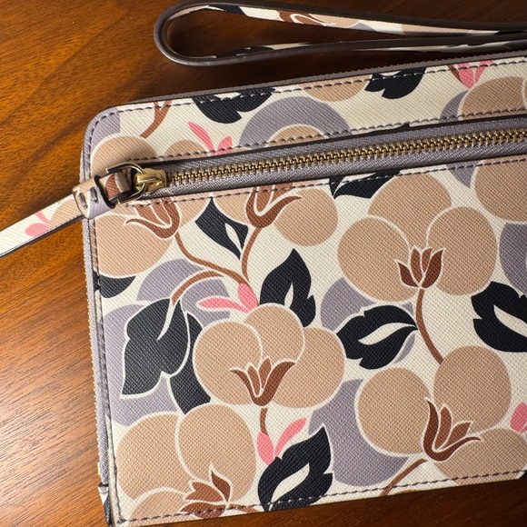 Kate Spade Cameron Breezy Floral Medium L-zip Wristlet - Picture 7 of 10